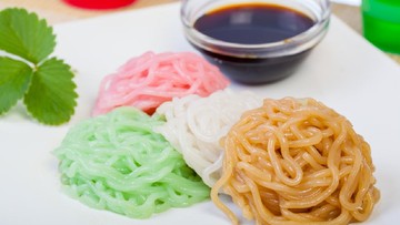 KUE BASAH TANPA OVEN: PUTU MAYANG DAN BUGIS MANDI