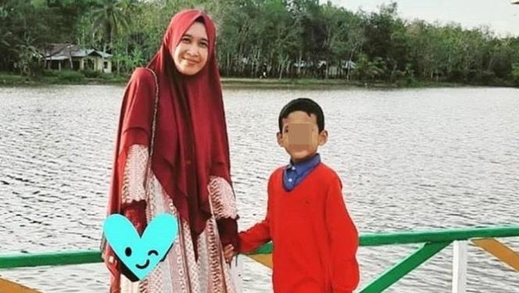 Mellya Juniarti Mellya Juniarti.
