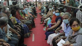 India Cabut Lockdown: Warga Brutal, Dokter Siap Ledakan Covid