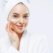 Perbedaan Serum Dan Moisturizer