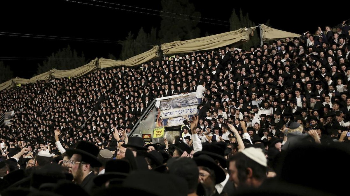 FOTO: Kala Ziarah Umat Yahudi Israel Berubah Jadi Musibah