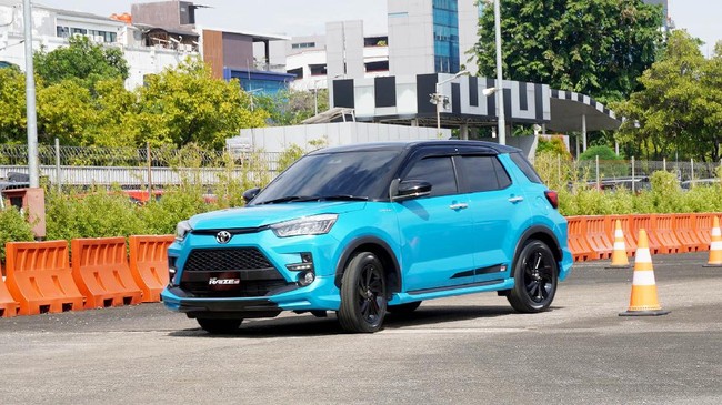 Mobil baru Toyota yang mendapatkan relaksasi PPnBM 100 persen, Raize, kini inden dua bulan dari tadinya sembilan bulan.