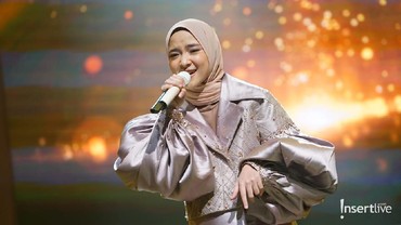 img-title Senyum Semringah Nissa Sabyan Perdana Tampil di TV