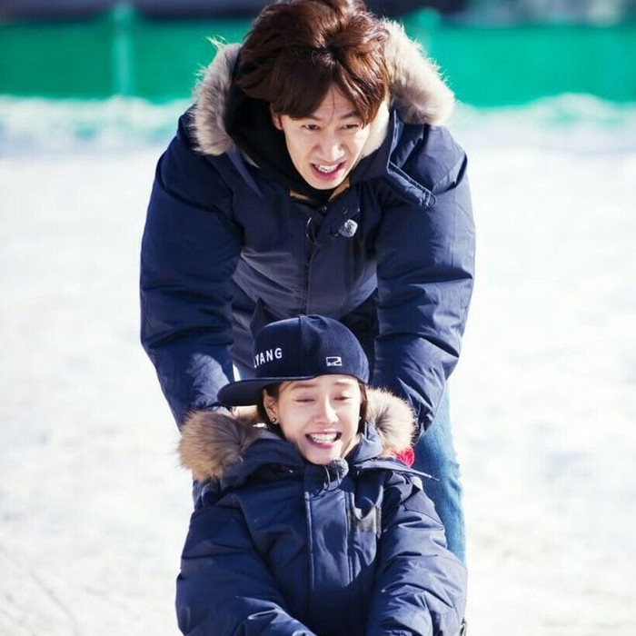 Saking seringnya mereka bertengkar, keduanya mendapat julukan KwangMong Siblings dimana Jihyo sebagai kakak yang galak dan Kwang Soo bagai adik yang nakal. (Foto: Pinterest.com/shandygillen)