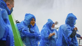 Kapal Baru Ajak Turis Lebih Dekat dengan Air Terjun Niagara