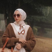 Jenis Bahan Hijab yang Cocok untuk Berbagai Situasi