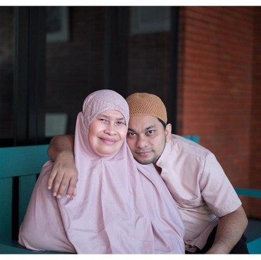 Ibunda Meninggal karena Covid-19, Tompi Ungkap Kecewa pada Faskes