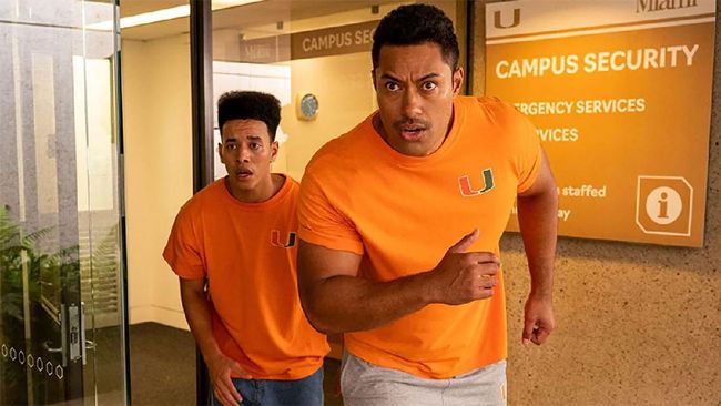 Uli Latukefu, aktor Australia yang pernah memerankan sosok Dwayne Johnson kala muda, dikabarkan bergabung di produksi film Black Adam.