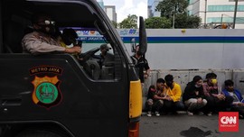 FOTO: Aksi Peringatan May Day 2021 di Jakarta