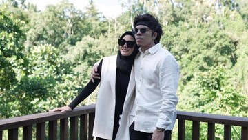 AUREL HERMANSYAH DINASIHATI MERTUA