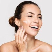 5 Dampak Buruk Jika Kamu Berhenti Menggunakan Skincare