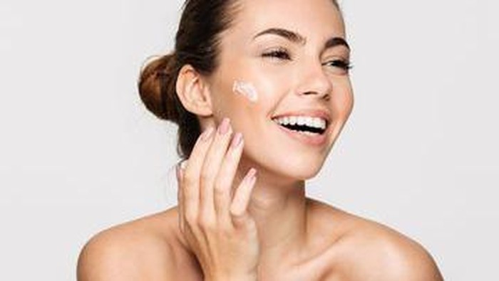 5 Dampak Buruk Jika Kamu Berhenti Menggunakan Skincare