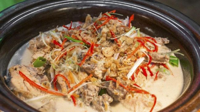 Makanan Lebanon bukan makanan yang asing buat orang Indonesia. Ada beberapa restoran ala Lebanon di Jakarta salah satunya Al Nafoura.