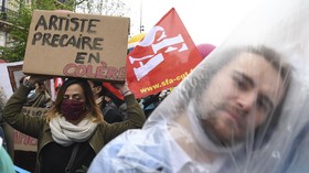 May Day di Paris Diwarnai Bentrok Demonstran dan Polisi
