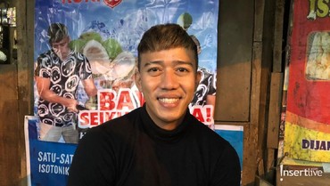 img-title Ruri Kini Jualan Es Keliling, Bagaimana Nasib Band Repvblik?