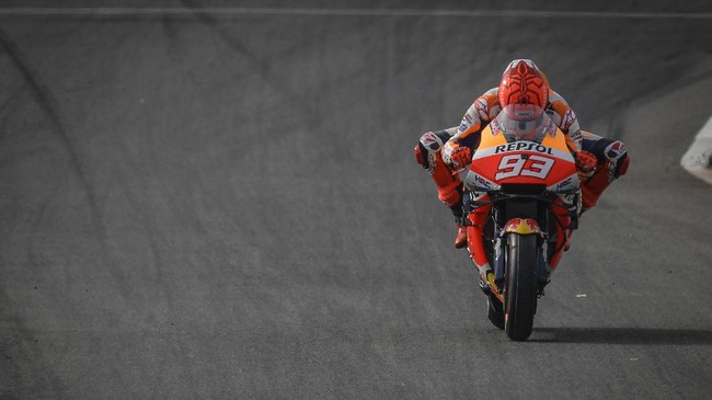 Pembalap Repsol Honda Marc Marquez mengaku tidak takut dengan cuaca buruk di MotoGP Prancis 2021 di Sirkuit Le Mans, Minggu (16/5).
