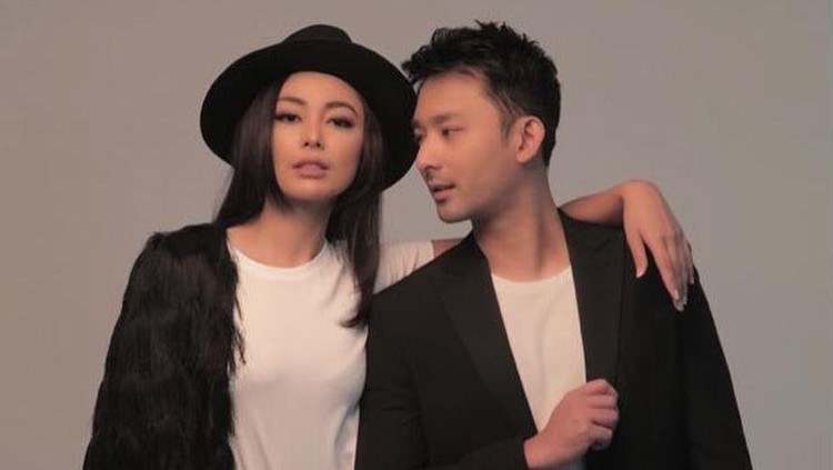 Whulandary Herman dan suami