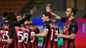 Nestapa AC Milan, Kuat Sedikit Langsung Dicubit