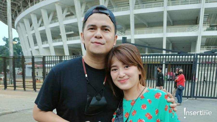 Handika Pratama dan Rosiana Dewi