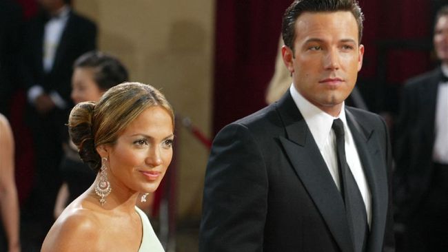 Menyusul rumor beredar, Jennifer Lopez dan Ben Affleck dikabarkan bakal segera umumkan status kedekatan mereka lewat Instagram.