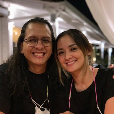 Sikap Tak Biasa Raditya Oloan Semasa Hidup yang Buat Sahabat Takjub