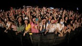 FOTO: Euforia Ribuan Warga Wuhan Hadiri Konser Musik Ribuan orang menghadiri hari pertama pelaksanaan konser Wuhan Strawberry Music Festival pada Sabtu (1/5) waktu setempat.