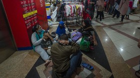 Pasar Tanah Abang Terapkan Genap-Ganjil Tutup Kios