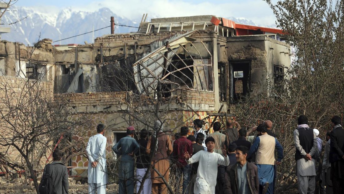 FOTO: Ledakan Tangki BBM di Afghanistan, 7 Orang Tewas