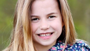 KATE UNGGAH FOTO PUTRI CHARLOTTE YANG ULTAH