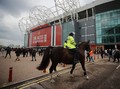 Man Utd vs Leicester: Old Trafford Dipasangi Pagar 3 Meter