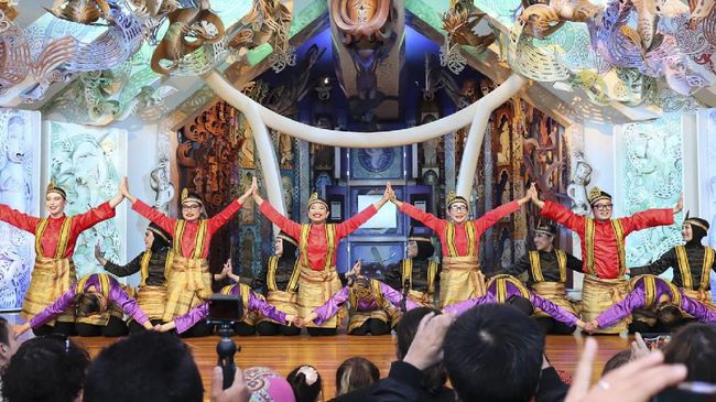 Tari Saman Aceh asal Indonesia sukses tampil memukau di festival seni tari tahunan UNESCO yang berlangsung pada Minggu (2/5) di Wellington, Selandia Baru.