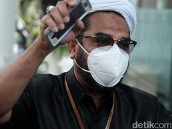 Doakan Rocky Gerung soal Nikah, Ngabalin Beralasan Diserang Duluan