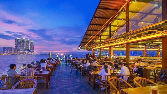 5 Pilihan Cafe Outdoor di Jakarta Cocok untuk Buka Puasa