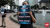 FOTO: Aksi Damai Jaga Laut Tolak Limbah Nuklir Jepang Belasan Pemuda Peduli Lingkungan dan Kelestarian Alam, menggelar aksi damai menolak rencana Jepang membuang 1 juta ton lebih air limbah.