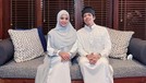 Atta Halilintar dan Aurel Hermansyah merayakan ulang tahun pernikahan ke satu bulan&period; Yuk kita intip kemesraan mereka setelah sebulan menjadi pasangan suami istri&excl;