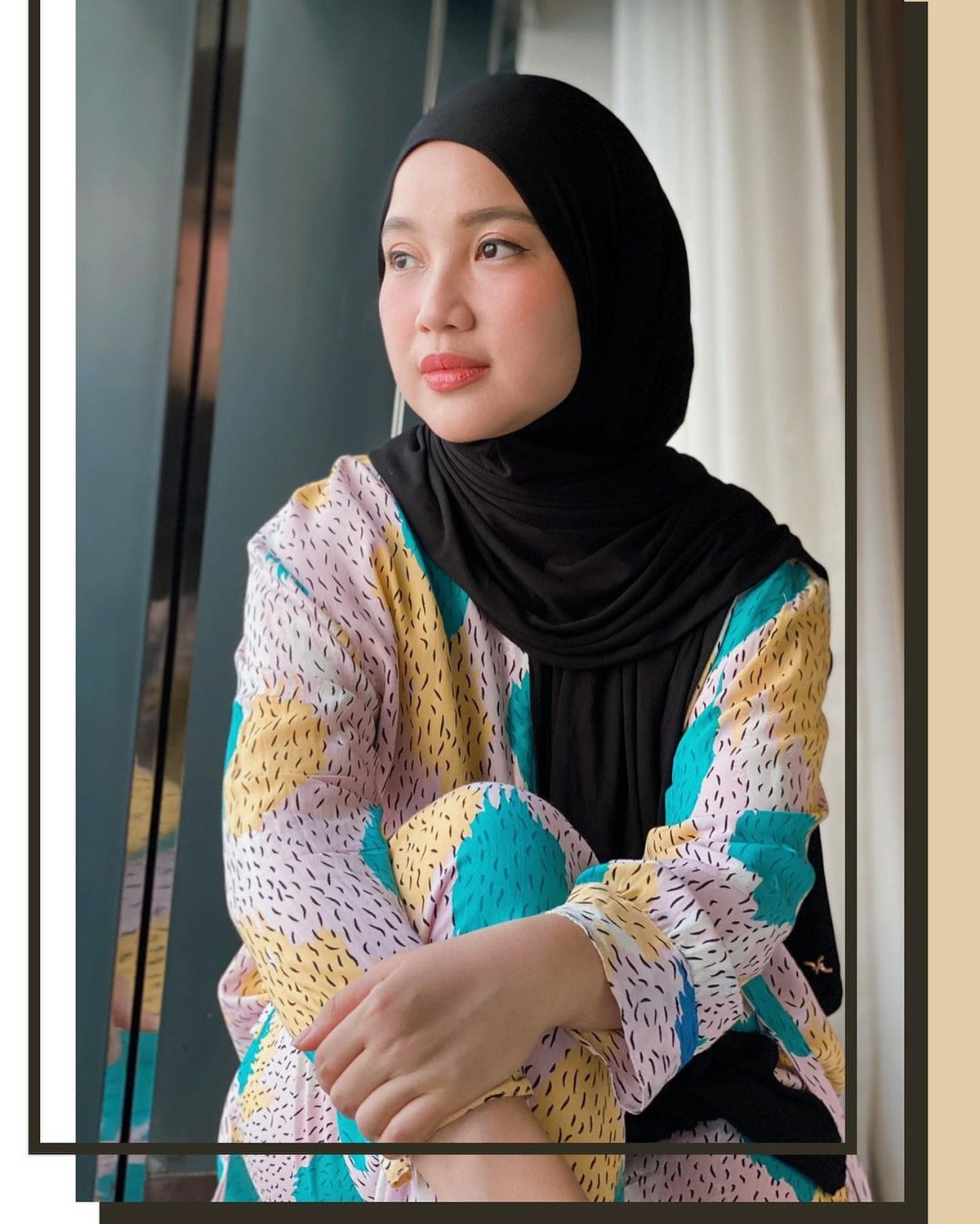 Chacha Frederica tuai hujatan karena mukena yang ia kenakan saat tarawih bareng keluarga&period; Yuk kita intip potret cantik Chacha&excl;