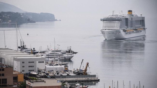 Nenek 80 Tahun Tewas Usai Ditinggal Kapal Pesiar di Pulau Terpencil Kapal pesiar yang diyakini sebagai tempat menginap sang nenek, sempat singgah di Pulau Lizard, sekitar 320 kilometer di utara Cairns, Australia.