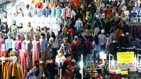 Netizen Julid soal Kerumunan di Tanah Abang dan Pasar Minggu