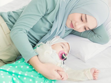 5 Aturan Bagi Ibu Menyusui yang sedang Puasa agar ASI Nggak Seret
