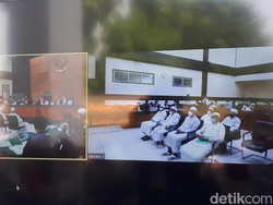 Saksi Ini Nangis di Sidang HRS: Saya Bingung Harus Bersyukur atau Istigfar