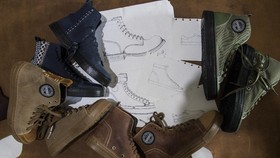 FOTO: Sepatu Lokal Rasa Internasional Buatan Anak Bangsa