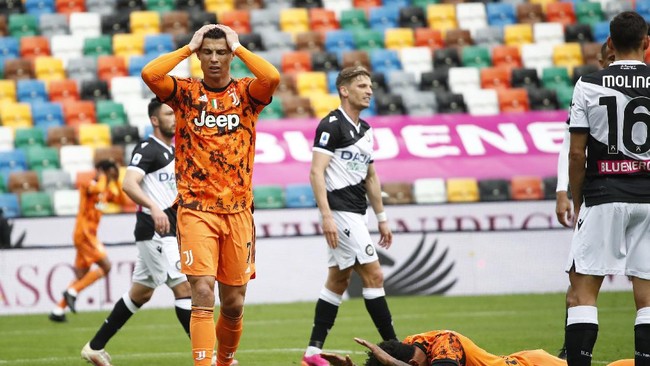 Juventus kembali ke zona Liga Champions setelah menang tipis 2-1 atas Udinese pada pekan ke-34 Liga Italia di Stadion Friuli, Minggu (2/5).