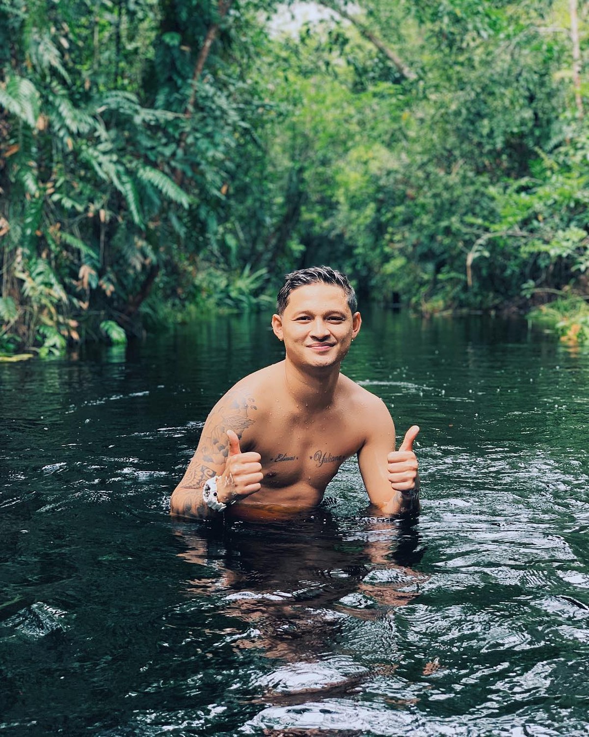 Syamsir Alam bergabung kedalam tim sepak bola RANS Cilegon FC milik Raffi Ahmad&period; Yuk kita intip ketampanan pesepakbola satu ini&excl;