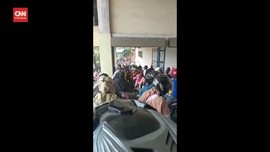 VIDEO: Pusat Perbelanjaan di Cikarang Dipadati Pengunjung