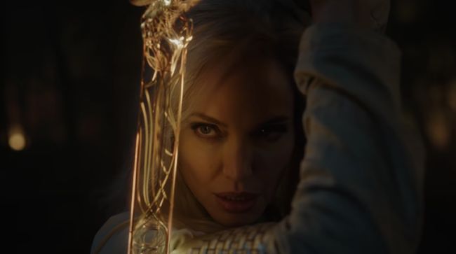 Dalam trailer Marvel Phase 4, terlihat tampilan perdana Angelina Jolie dalam film Eternals, yang tayang November 2021 mendatang.