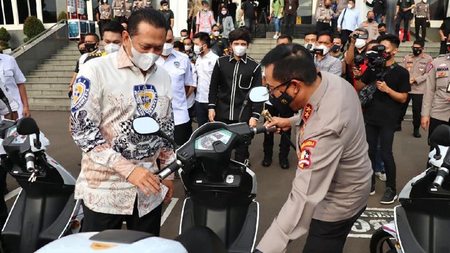 Bambang Soesatyo menyindir Ketua DPRD DKI Prasetyo Edi agar tak keberatan Ancol menjadi lokasi penyelenggaraan Formula E.