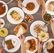 Biar Tetap Sehat, Begini Cara Atur Pola Makan Saat Lebaran