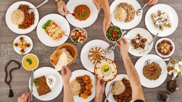 Biar Tetap Sehat, Begini Cara Atur Pola Makan Saat Lebaran Biar Tetap Sehat, Begini Cara Atur Pola Makan Saat Lebaran