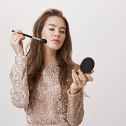 3 Tips Makeup Anti Pucat Selama Puasa