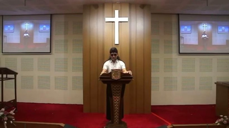 Beredar video Gus Miftah saat beri ceramah di Gereja Bethel, Gereja Karismatik di Indonesia. Yuk kita intip penampakannya!